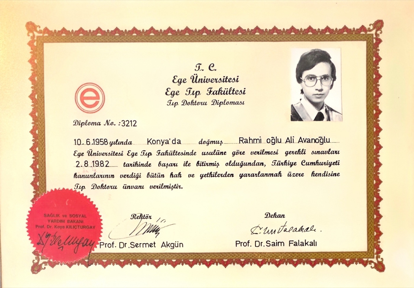 Ali Avanoğlu'nun tıp doktoru diploması